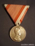 IV. Károly  EZÜST  VItézségi Érem II. Osztálya  